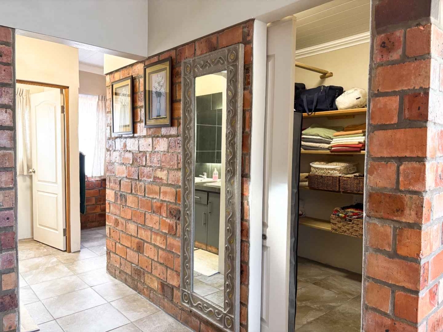 3 Bedroom Property for Sale in Stilbaai Wes Western Cape